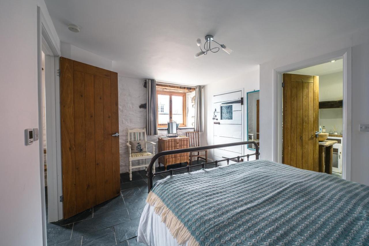 St Davids Hideaway With Roll-Top Bath & Log Burner Екстер'єр фото