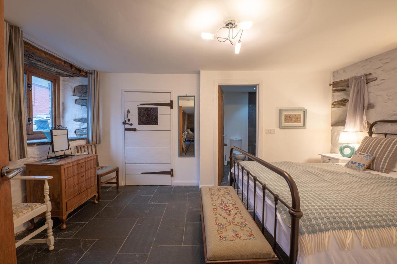 St Davids Hideaway With Roll-Top Bath & Log Burner Екстер'єр фото