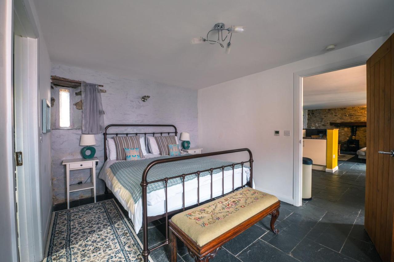 St Davids Hideaway With Roll-Top Bath & Log Burner Екстер'єр фото