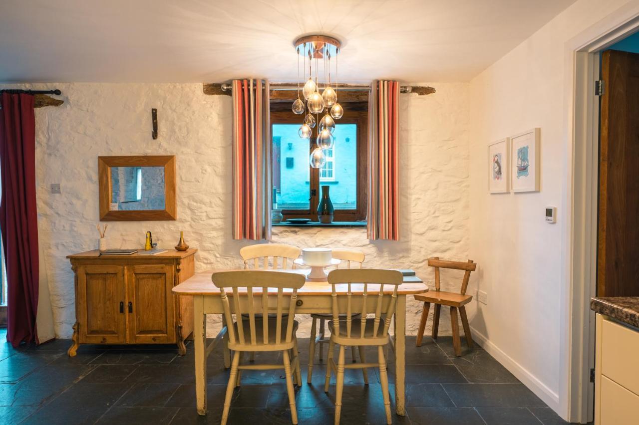St Davids Hideaway With Roll-Top Bath & Log Burner Екстер'єр фото