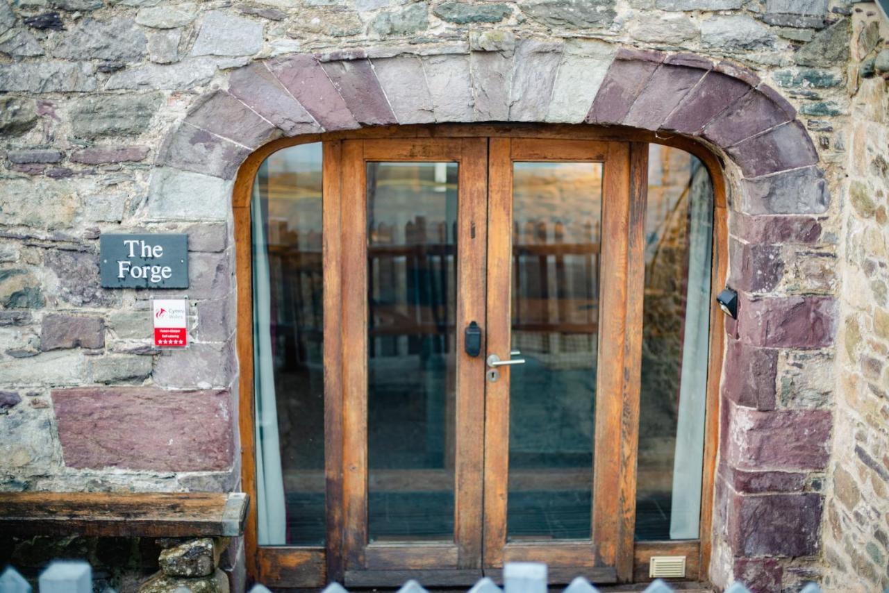 St Davids Hideaway With Roll-Top Bath & Log Burner Екстер'єр фото